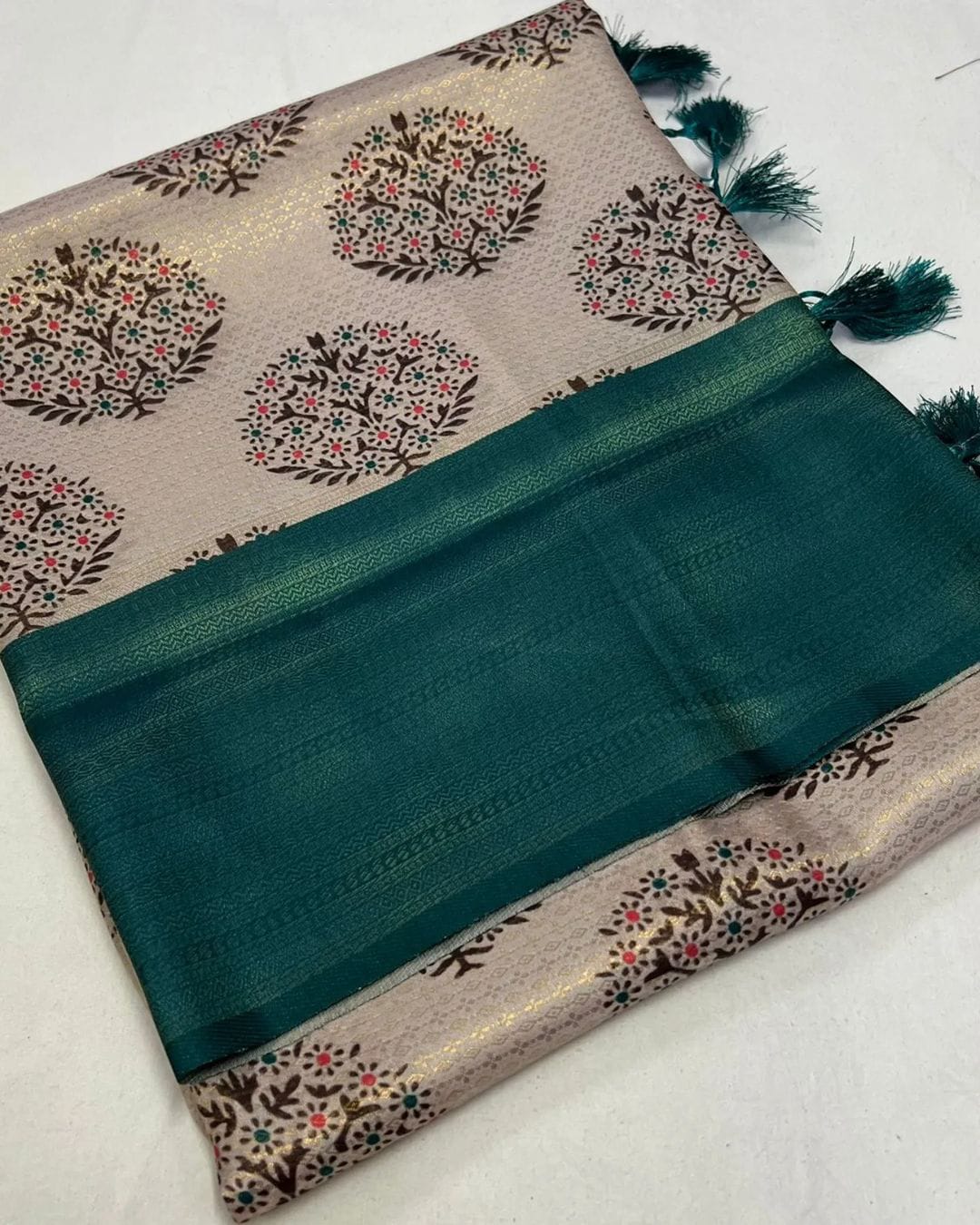 Rama Colour Digital Printed Kubera Pattu Soft Silk Saree