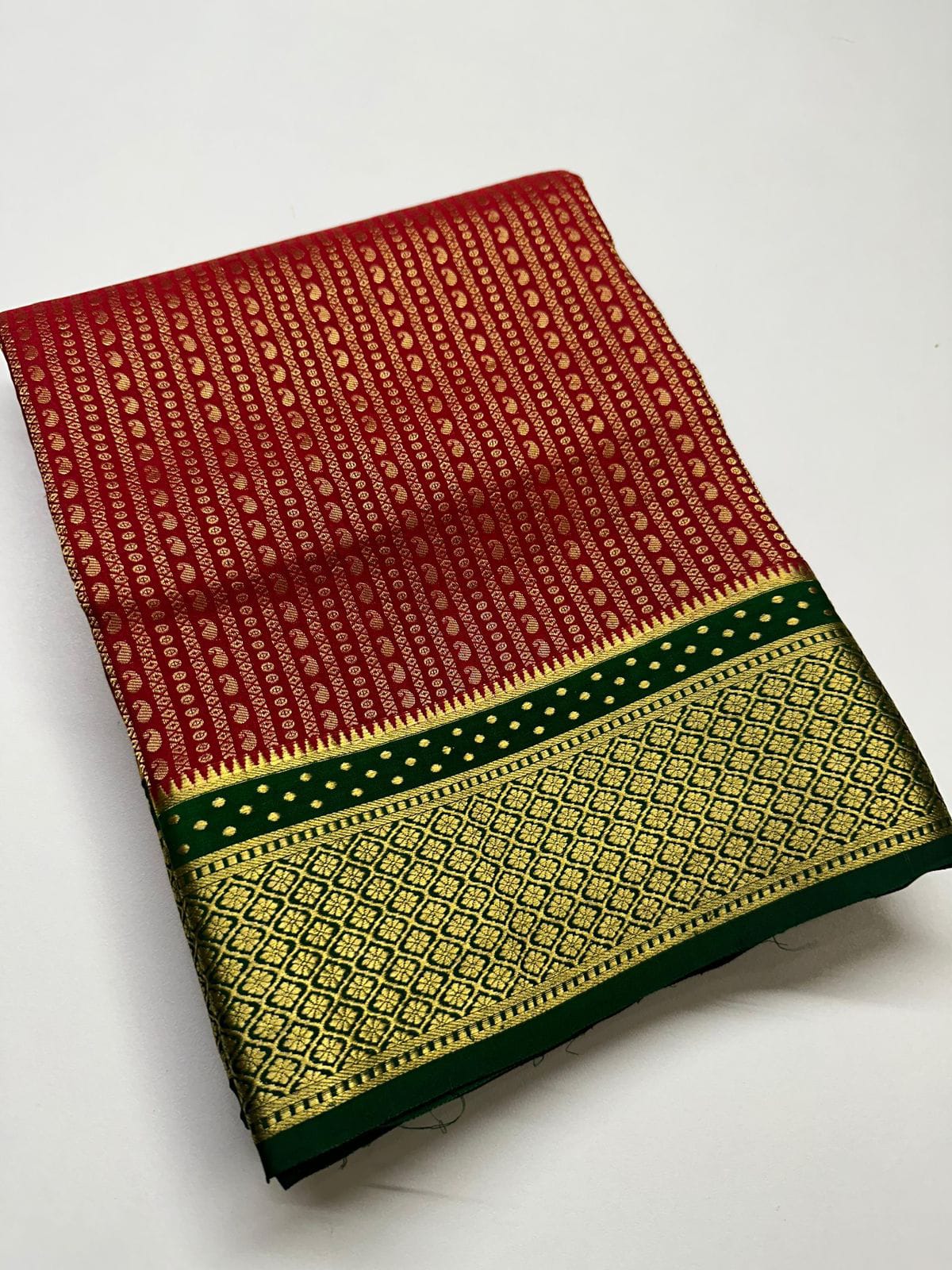 Red Nd Green Colour Rich Pallu Soft Silk Saree