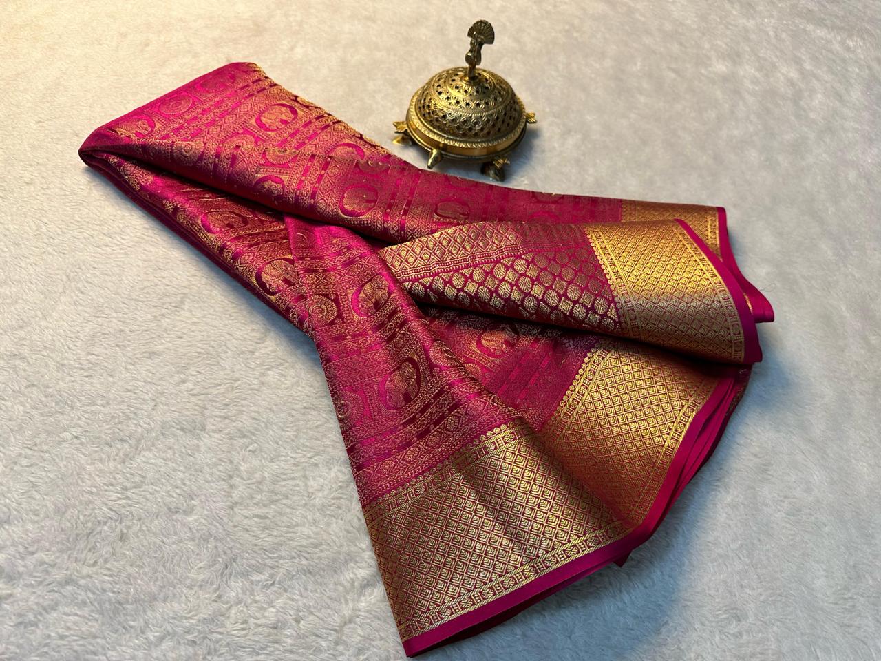 Pink Colour Rich Pallu Soft Silk Saree