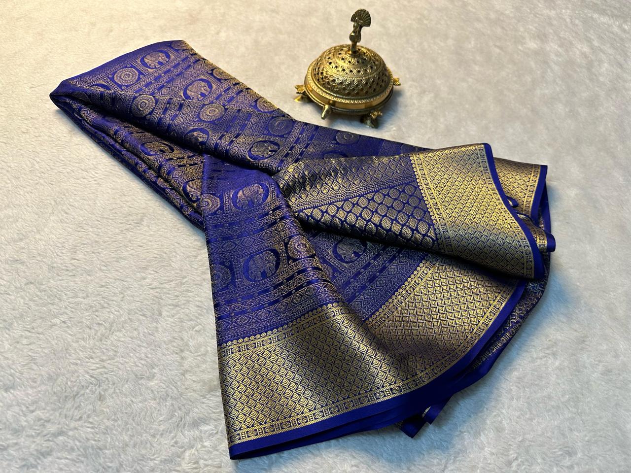 Nevy Blue Colour Rich Pallu Soft Silk Saree