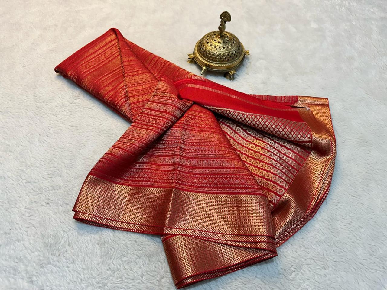 Kuberapattu Red Colour Semi Soft Silk Saree