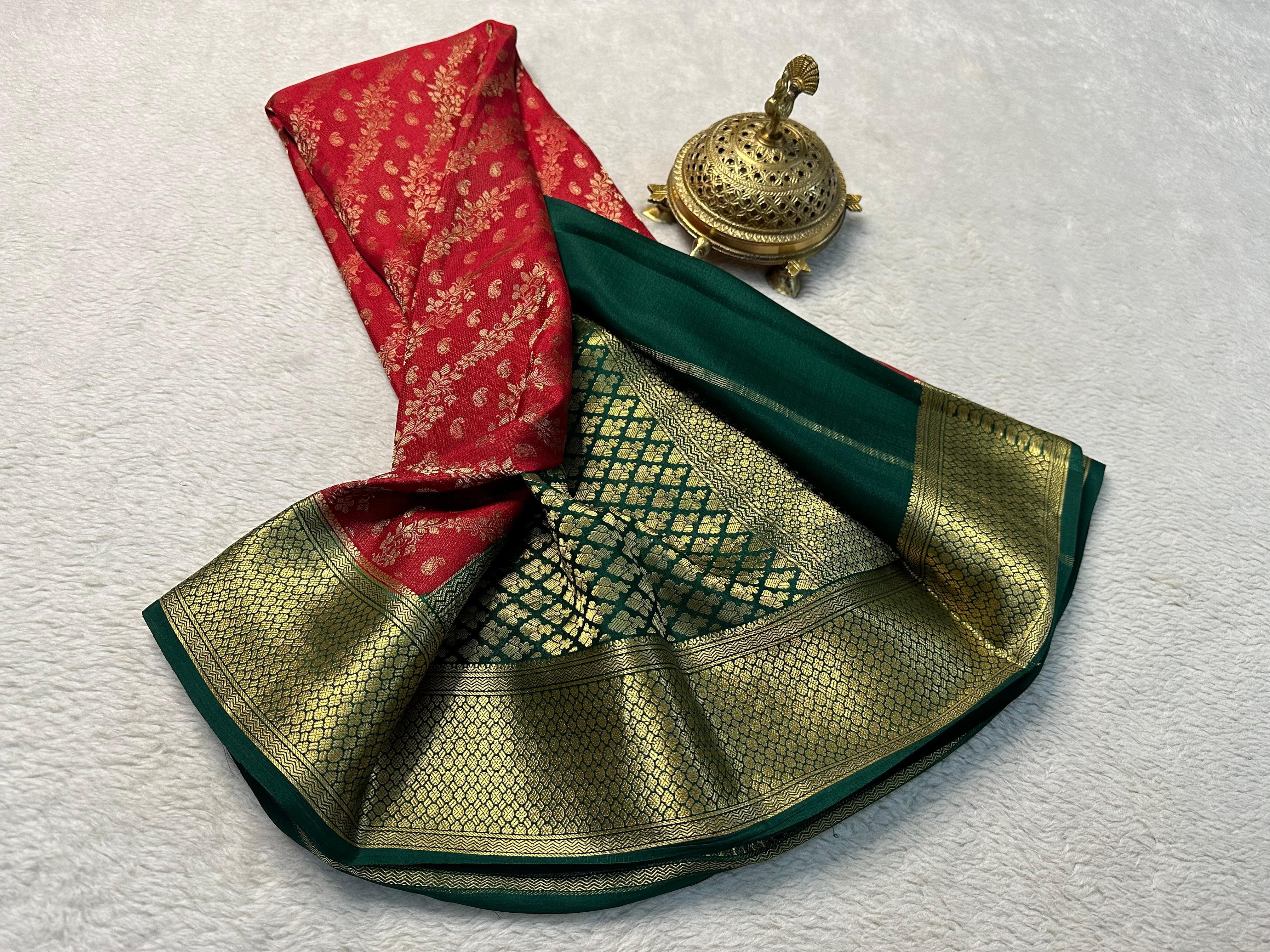 Red Nd Green  Semi Soft Silk Saree With Rich Pallu