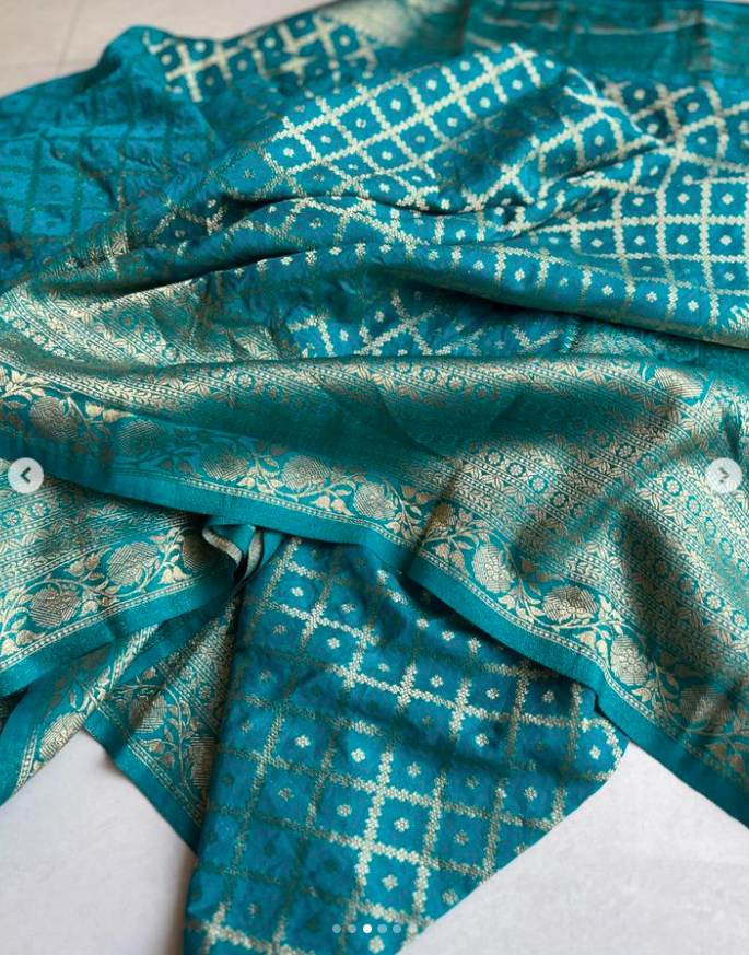 Sky Crepe Khadi Georgette  Silk Saree